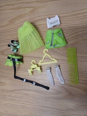 Rainbow High MGA Karma Nichols Neon Green Doll Fashion Set Accessories Outfit